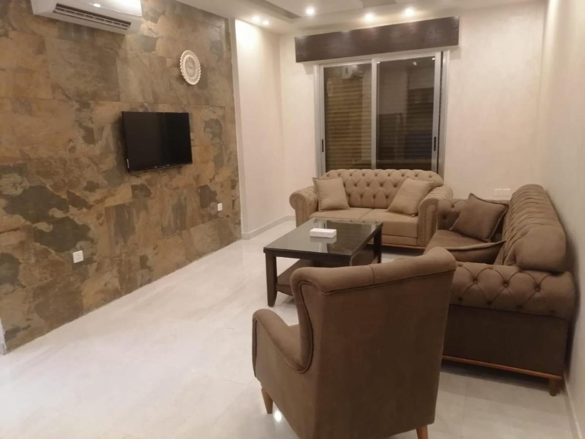 Al-Ahlam Hotel Apartments Aqaba Exterior photo