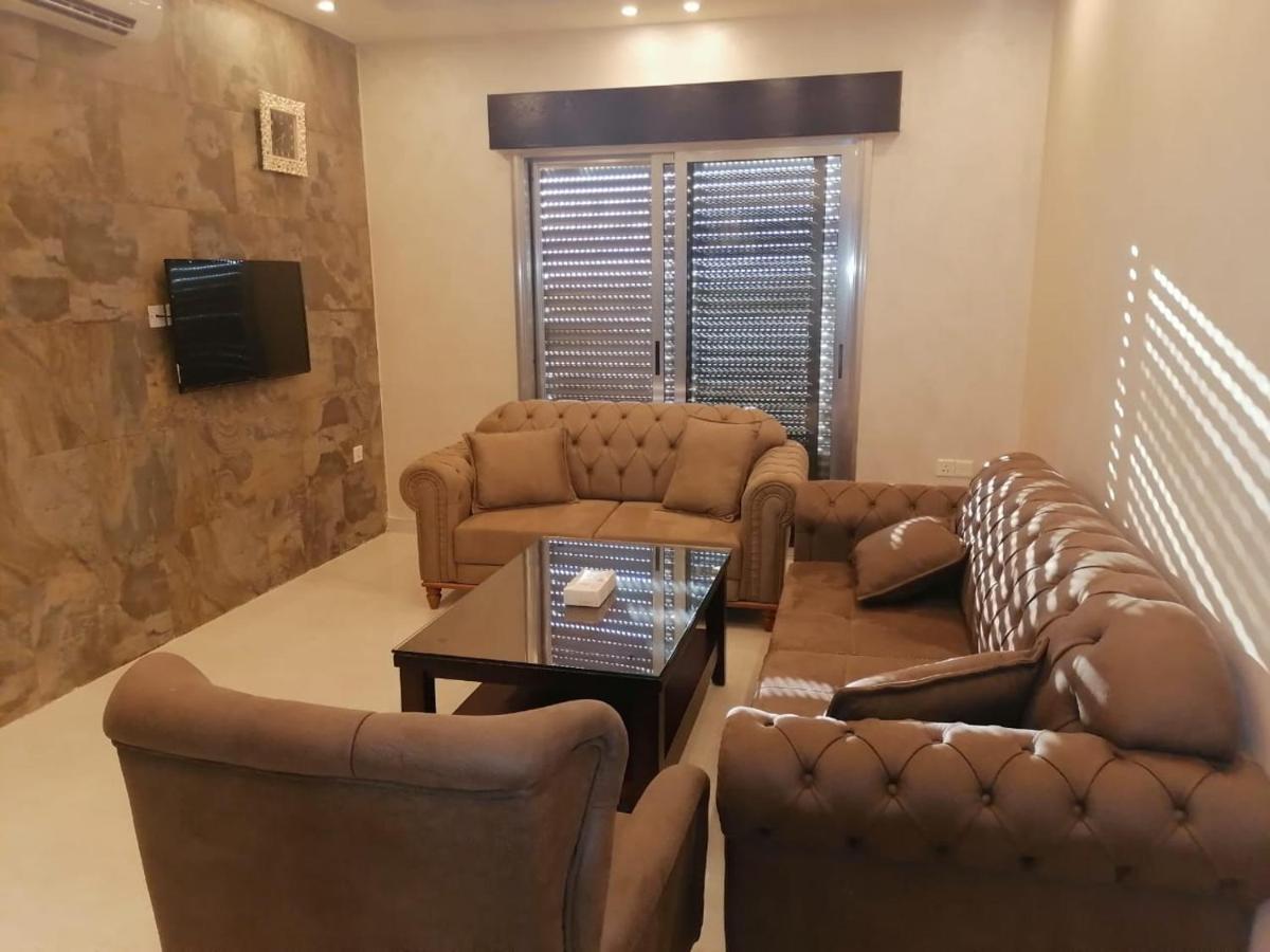 Al-Ahlam Hotel Apartments Aqaba Exterior photo